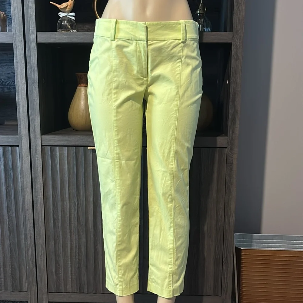 Ann Taylor -Limeade Carnegie Cropped Pants size 6 - Picture 2 of 5